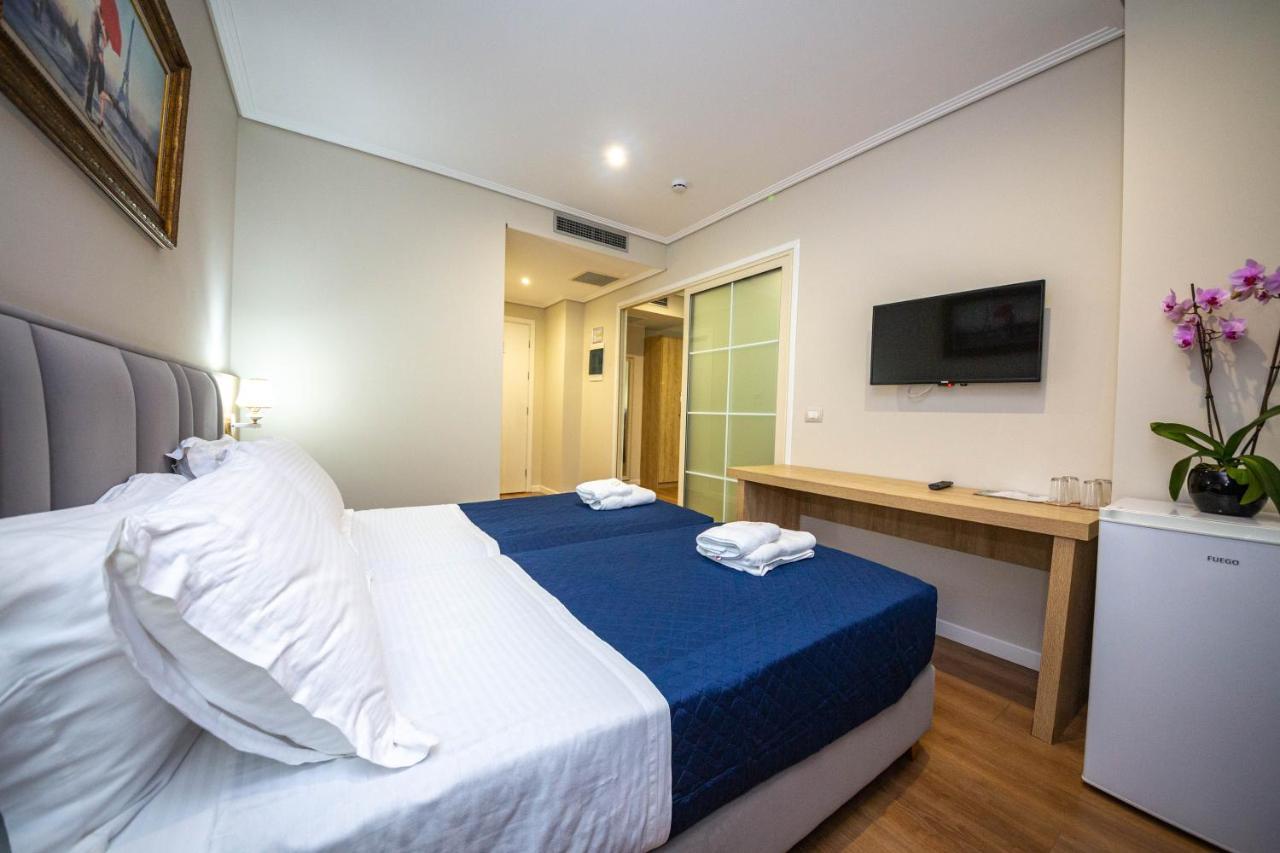 CLASS Hotel Ksamil Buitenkant foto