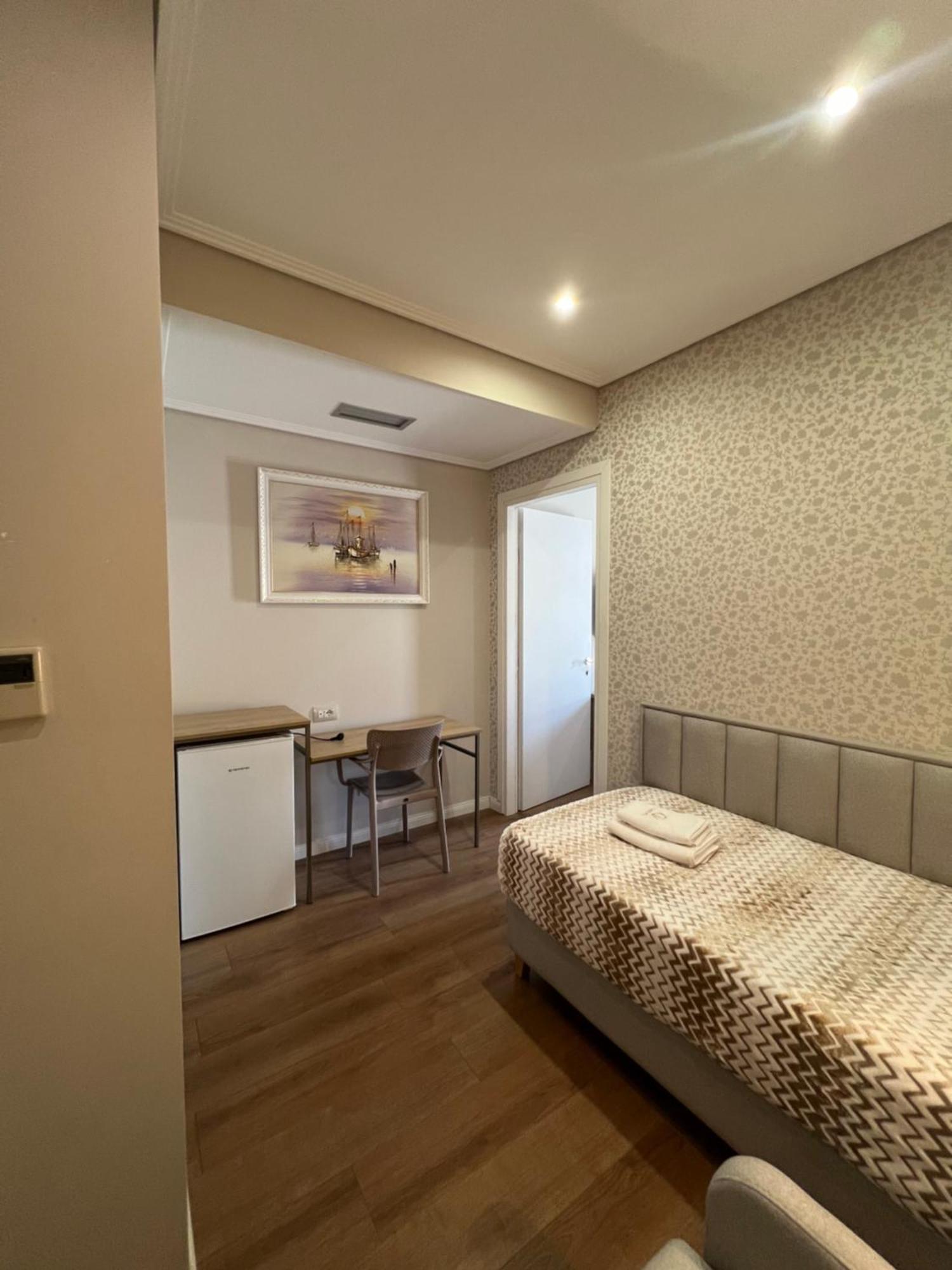 CLASS Hotel Ksamil Buitenkant foto
